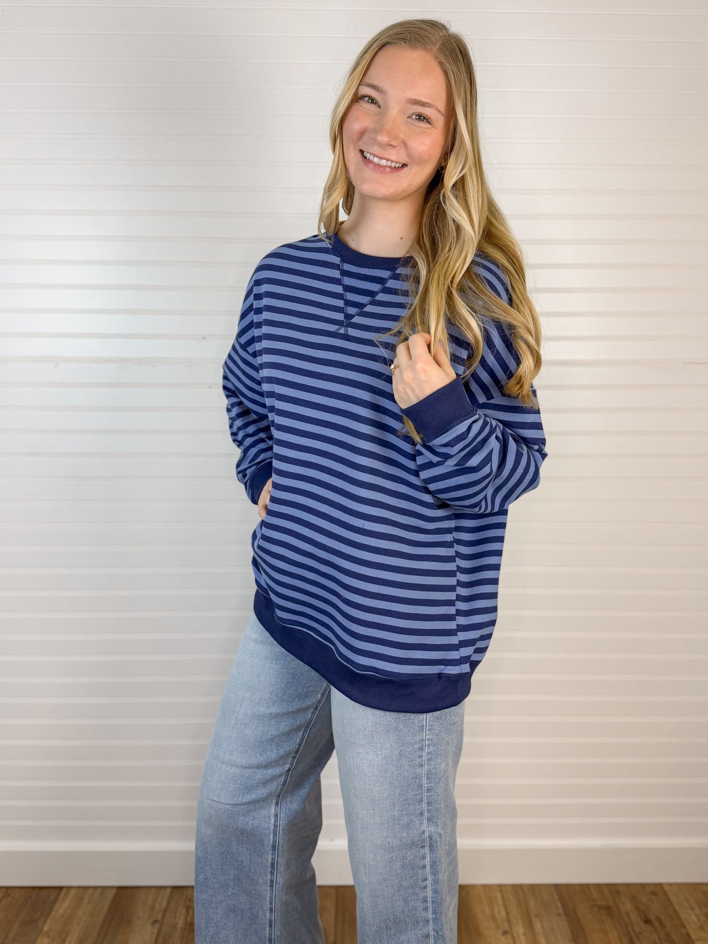 Oversized Striped Knit Pullover - Blue/Navy