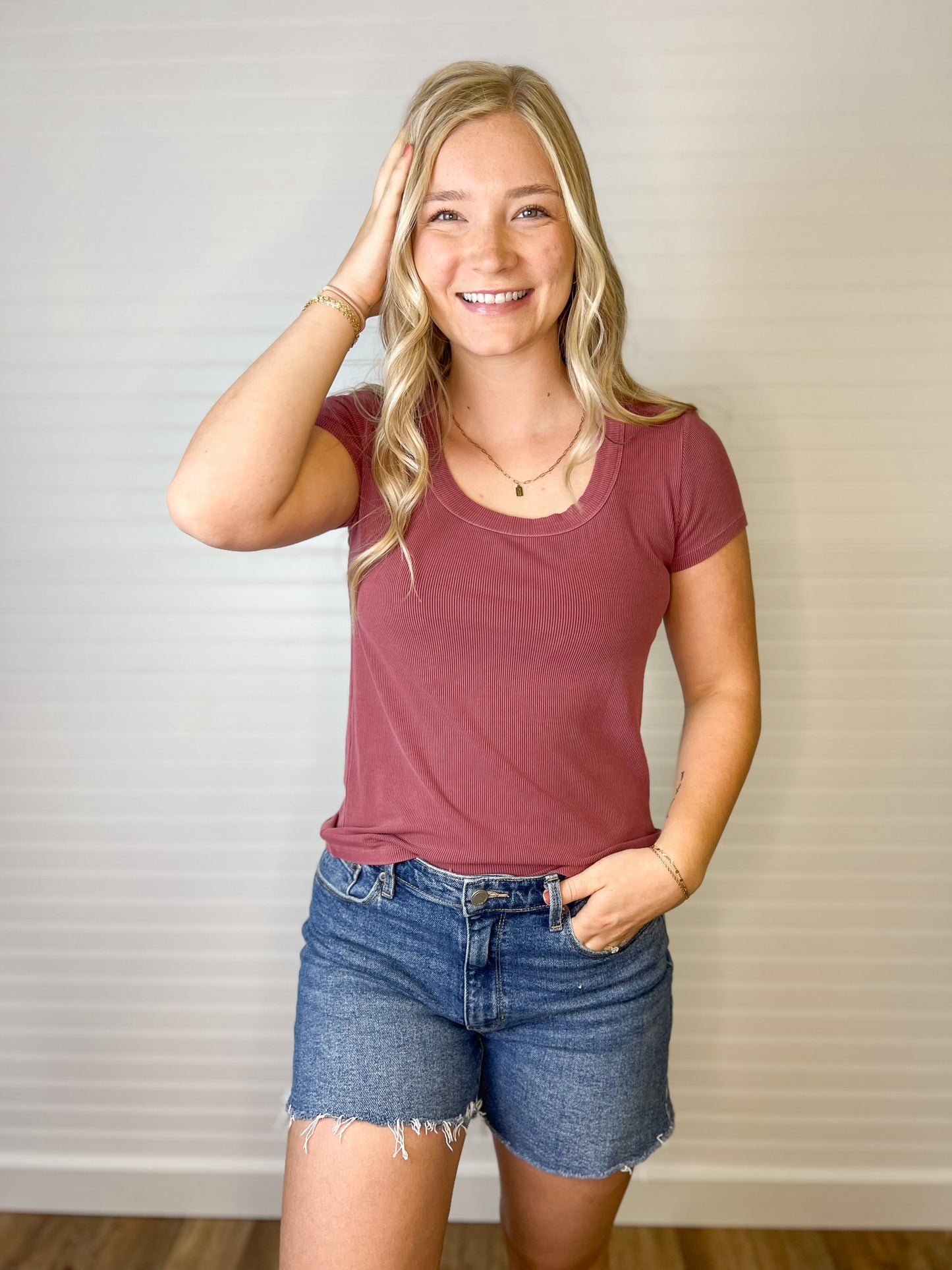 Ribbed Scoop Neck Tee - Wine
