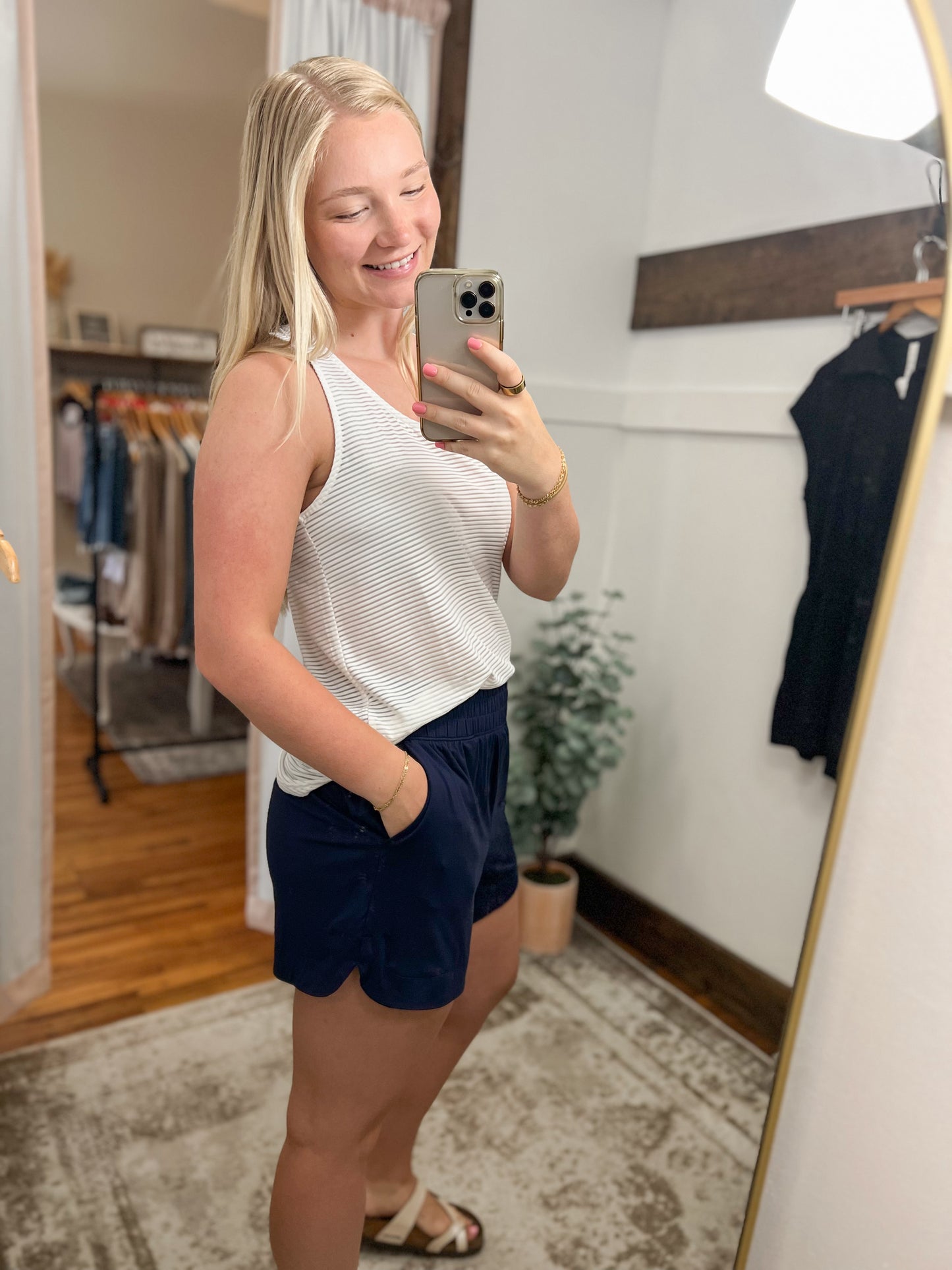 Smooth Tulip Shorts - Navy