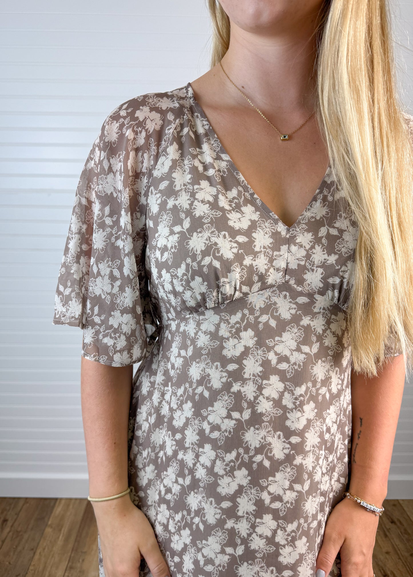 Flutter Sleeve Floral Maxi Dress - Taupe