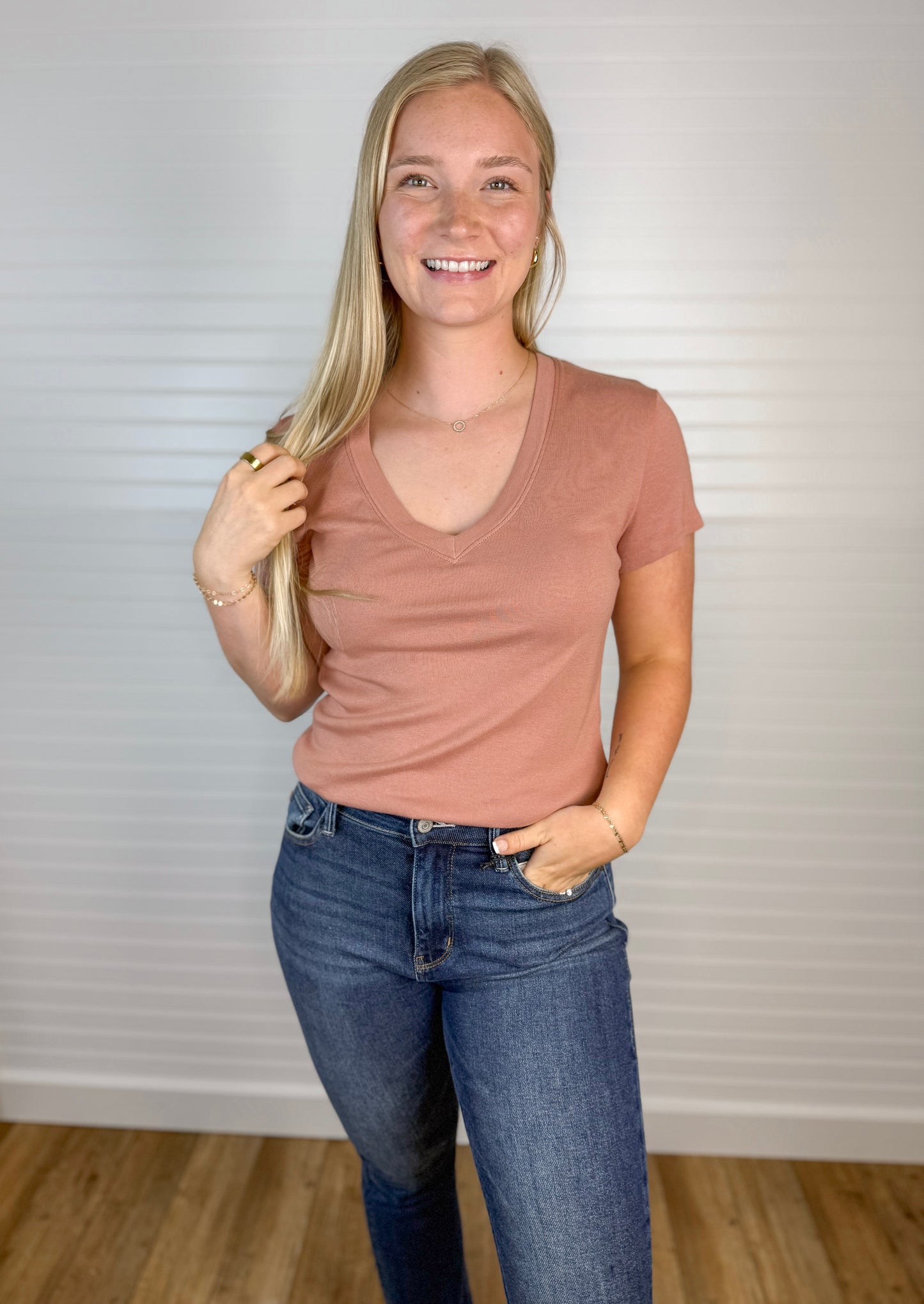 Short Sleeve Slim V-Neck Tee (2 colors)