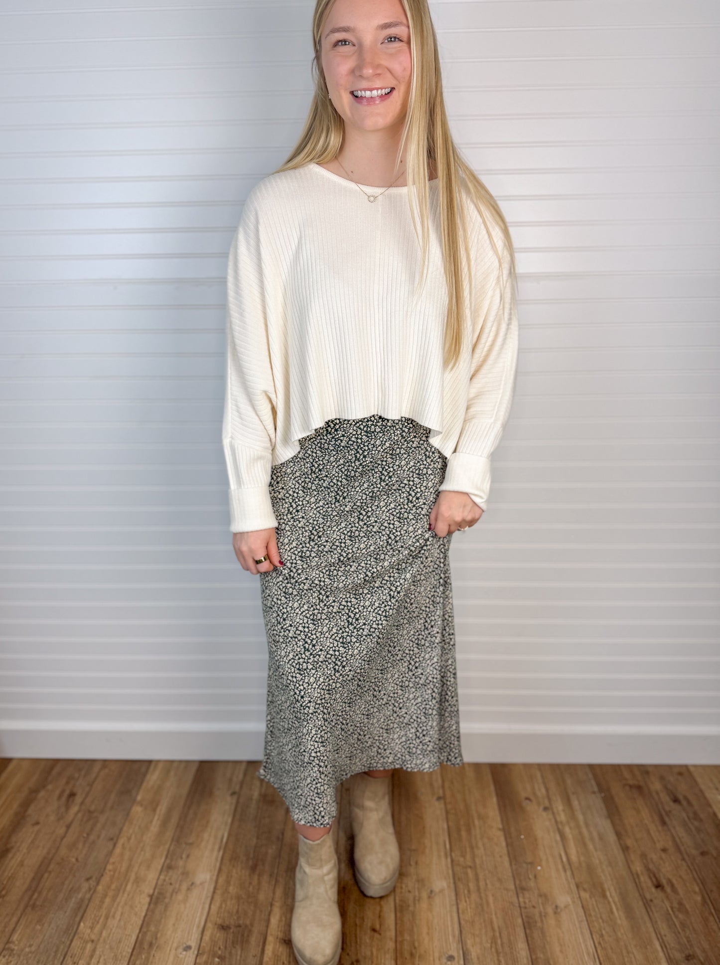 Ribbed Knit Round Neck Sweater - Cream