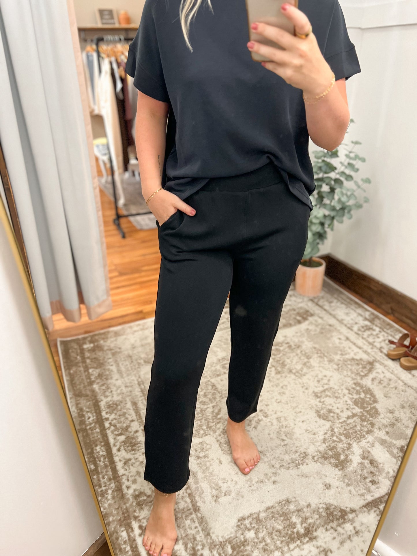 Scuba Cropped Pants - Black