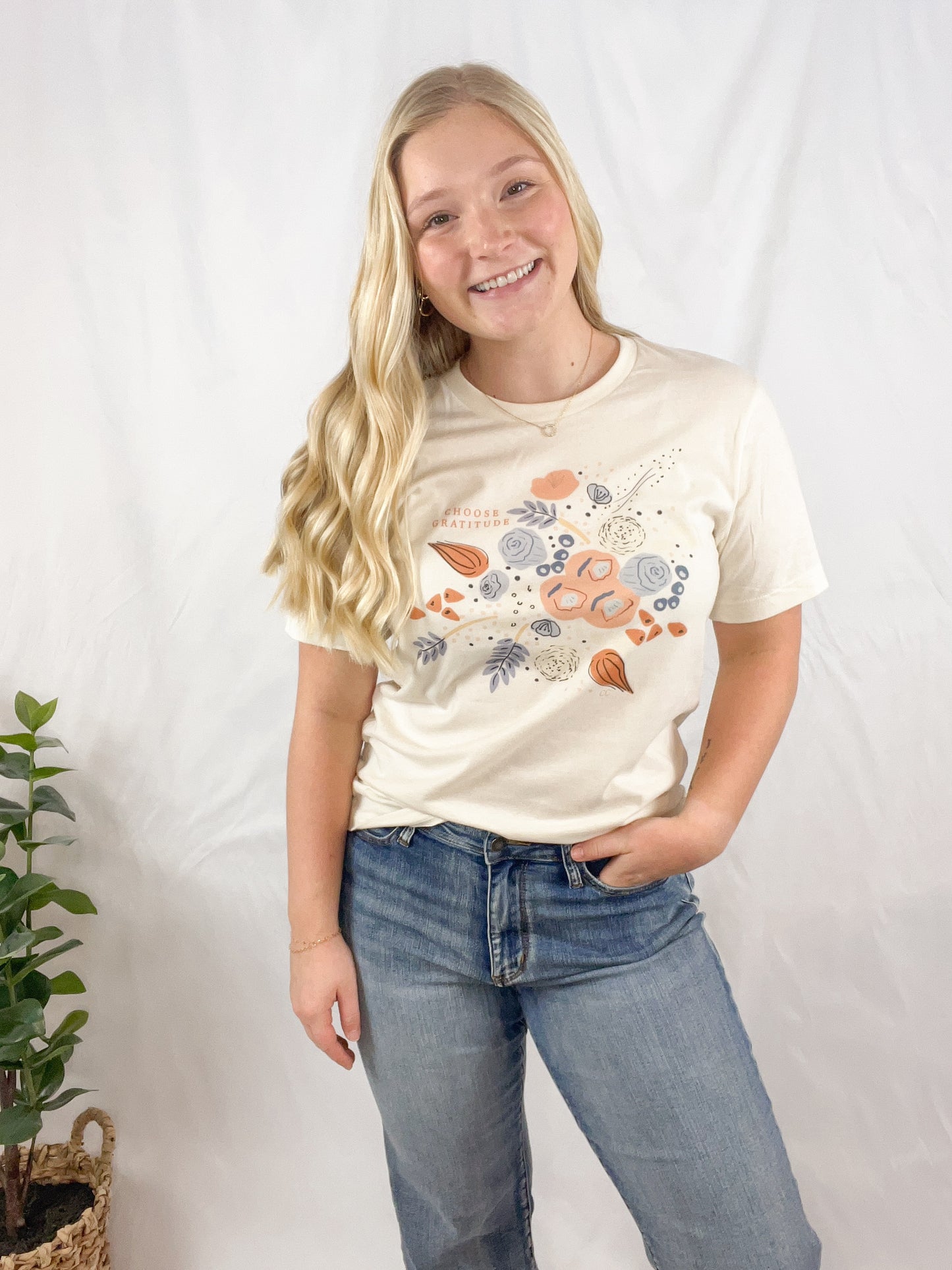 Choose Gratitude Graphic Tee - Ivory
