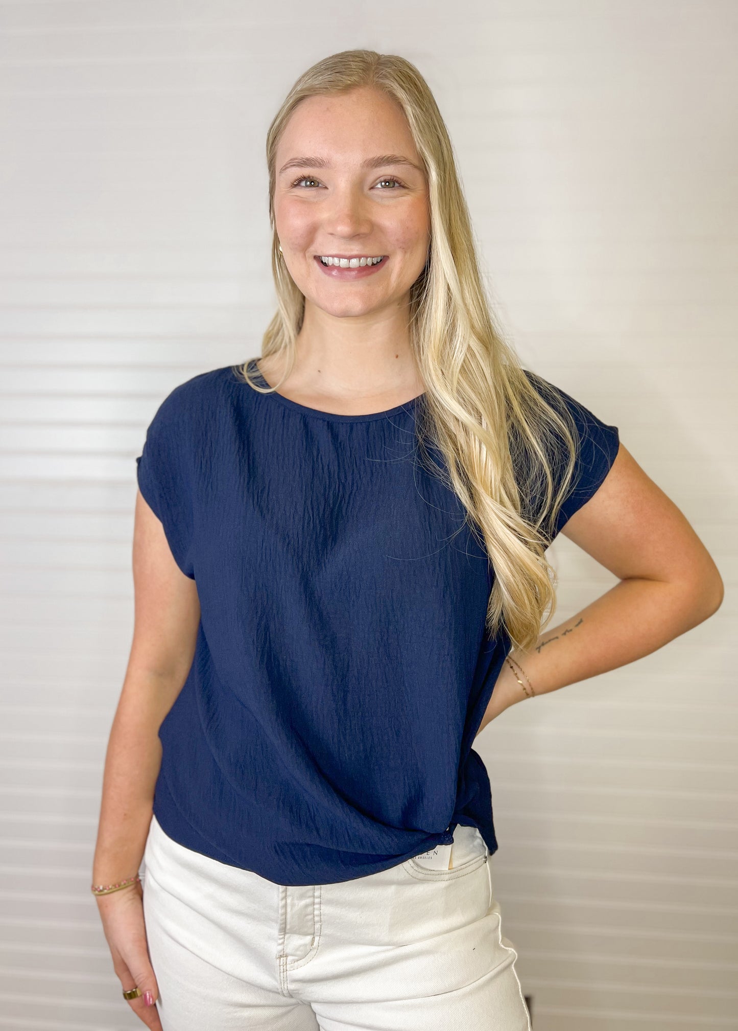 Short Sleeve Twist Hem Top - Navy