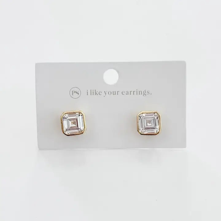 Delicate Diamond Stud Earrings - WATERPROOF
