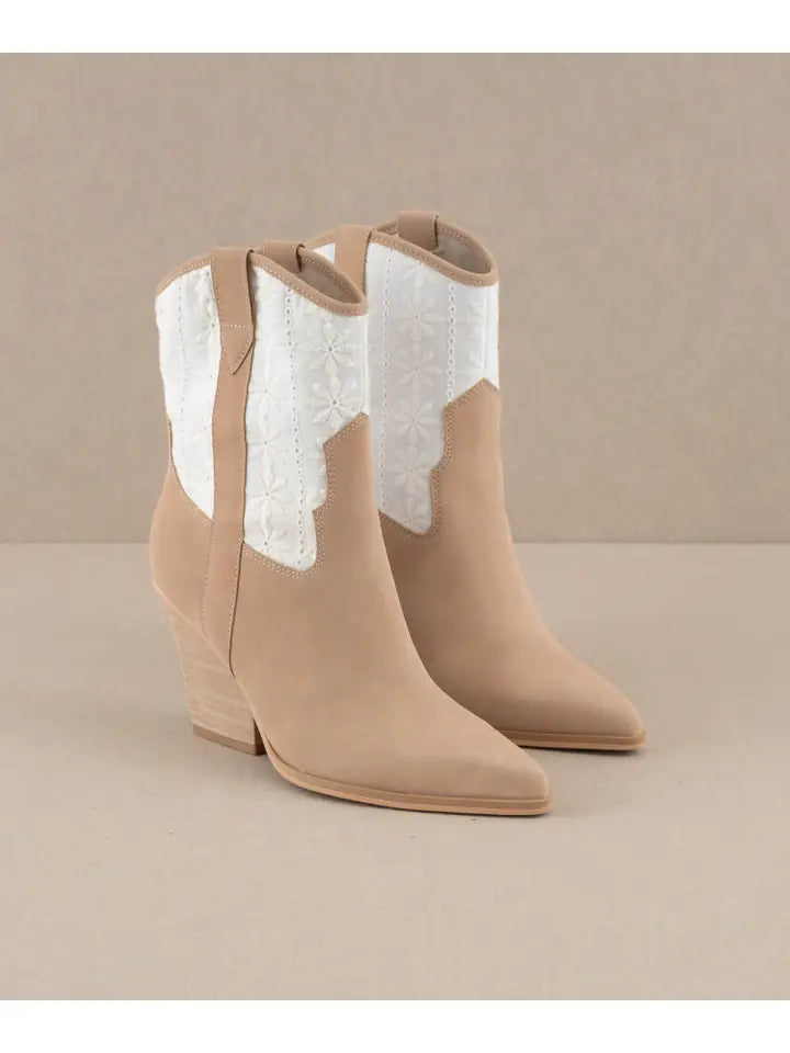 Sutton Floral Embroider Cowboy Boot - Mocha