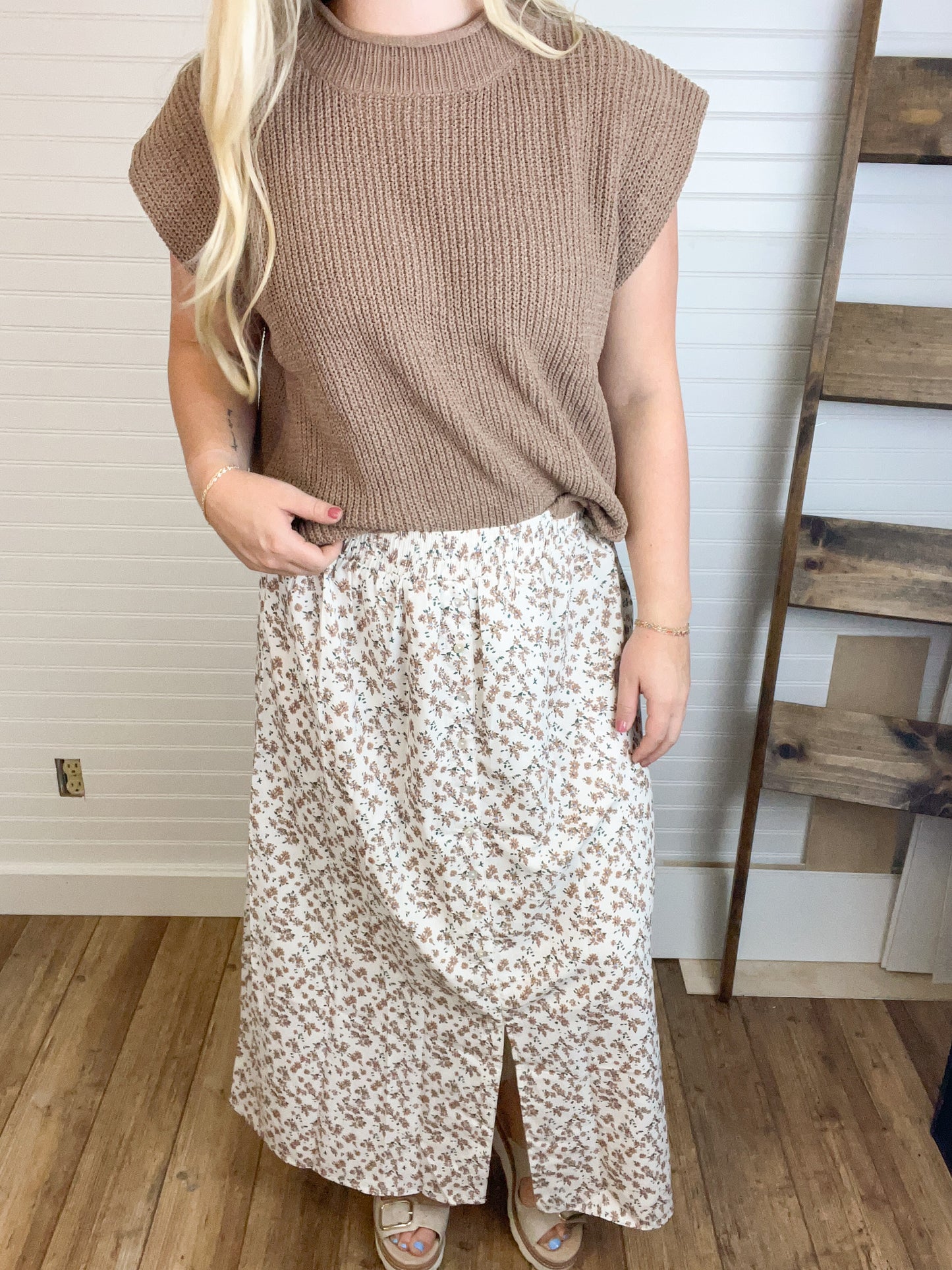 Floral Buttoned Midi Skirt - Cream