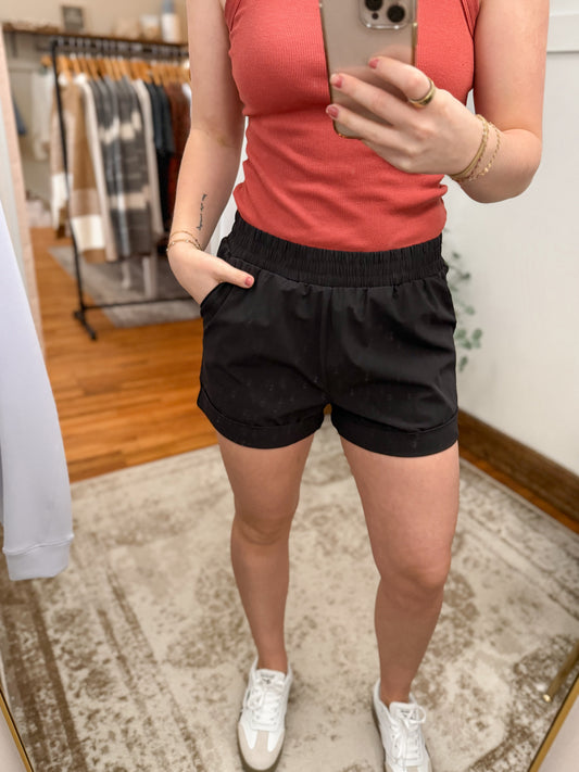Highwaist Cuffed Athletic Shorts - Black
