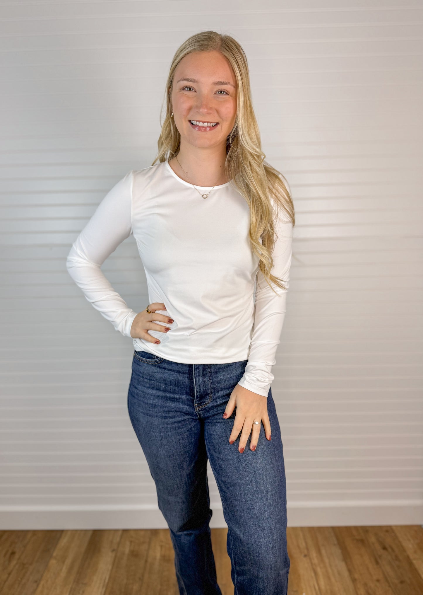 Round Neck Smooth Long Sleeve (2 colors)