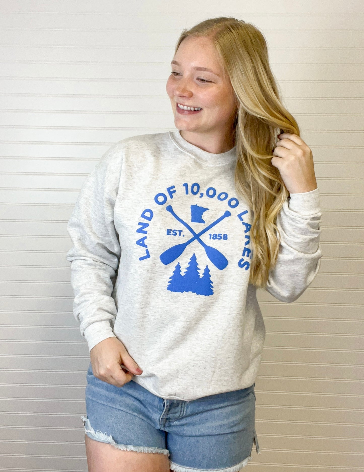 MN Lakes Puff Crewneck - Ash