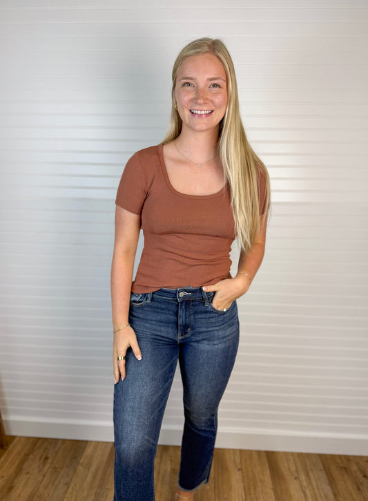 Ribbed Scoop Neck Tee - Rust