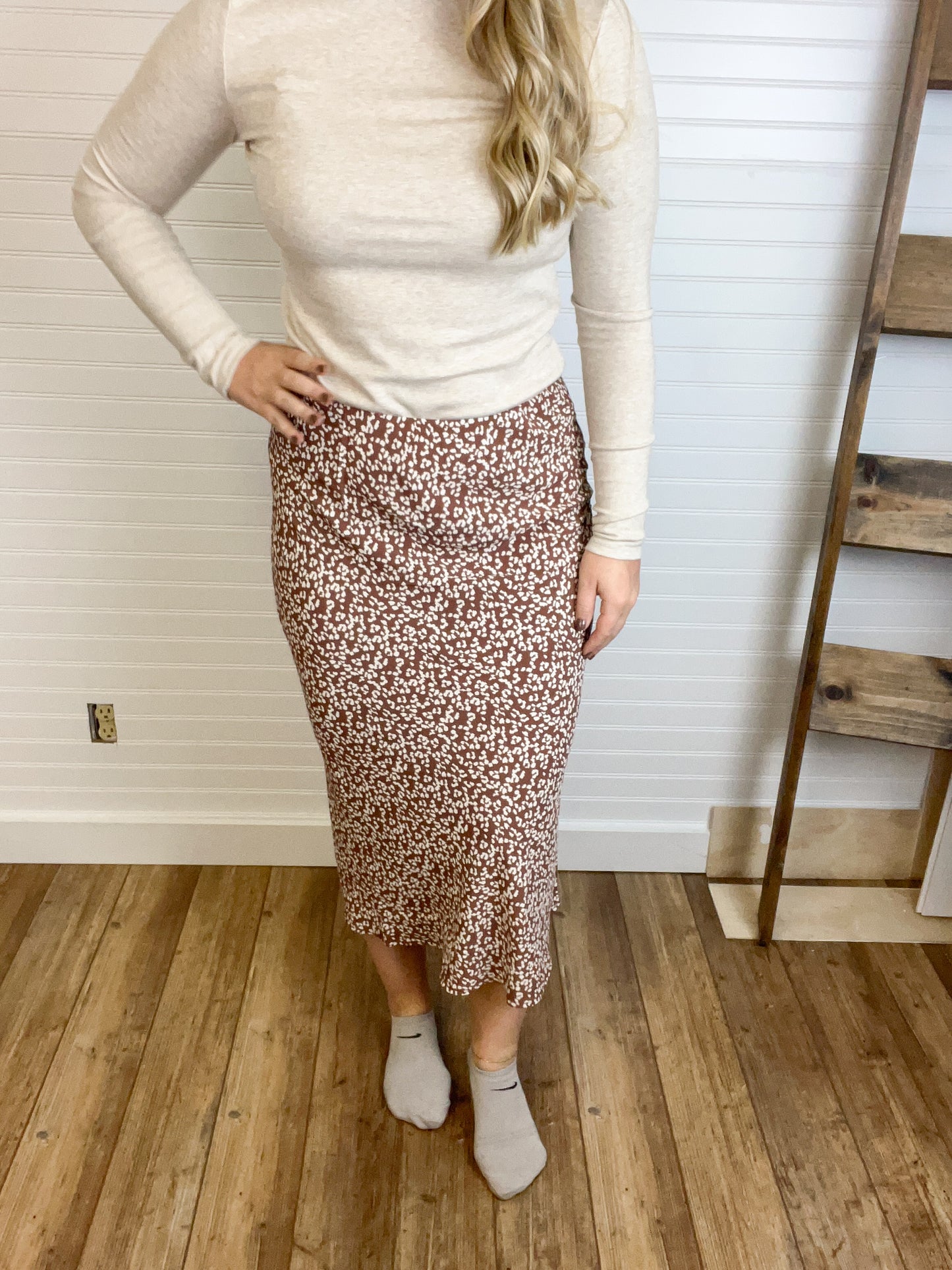 Printed Elastic Waist Midi Skirt