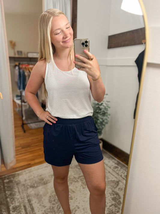 Smooth Tulip Shorts - Navy
