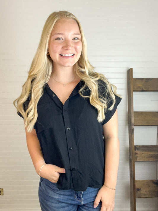 Short Sleeve Button Down Top - Black