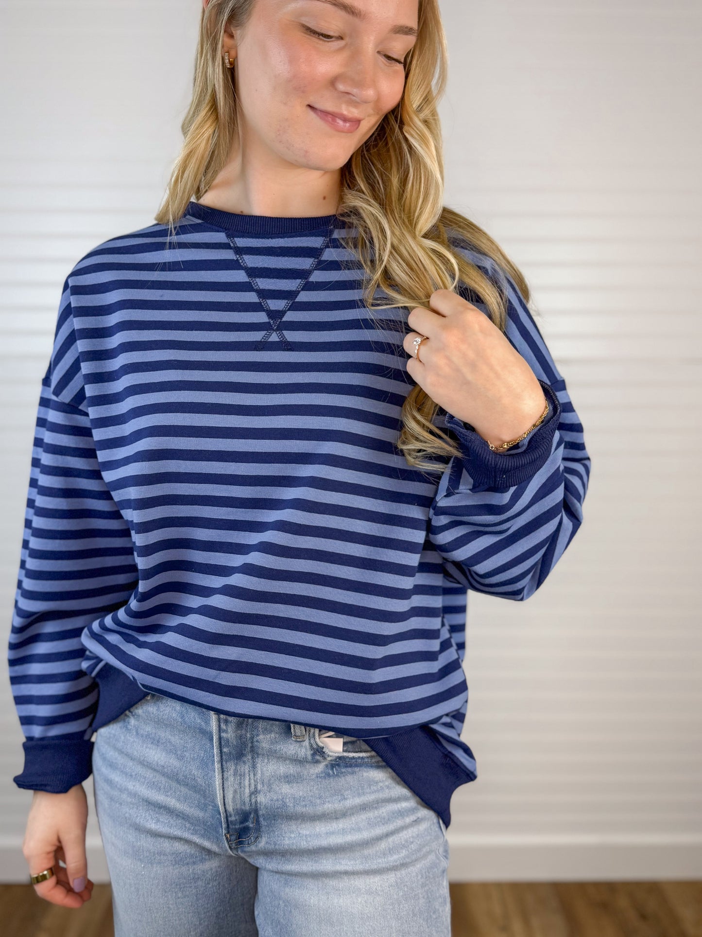 Oversized Striped Knit Pullover - Blue/Navy