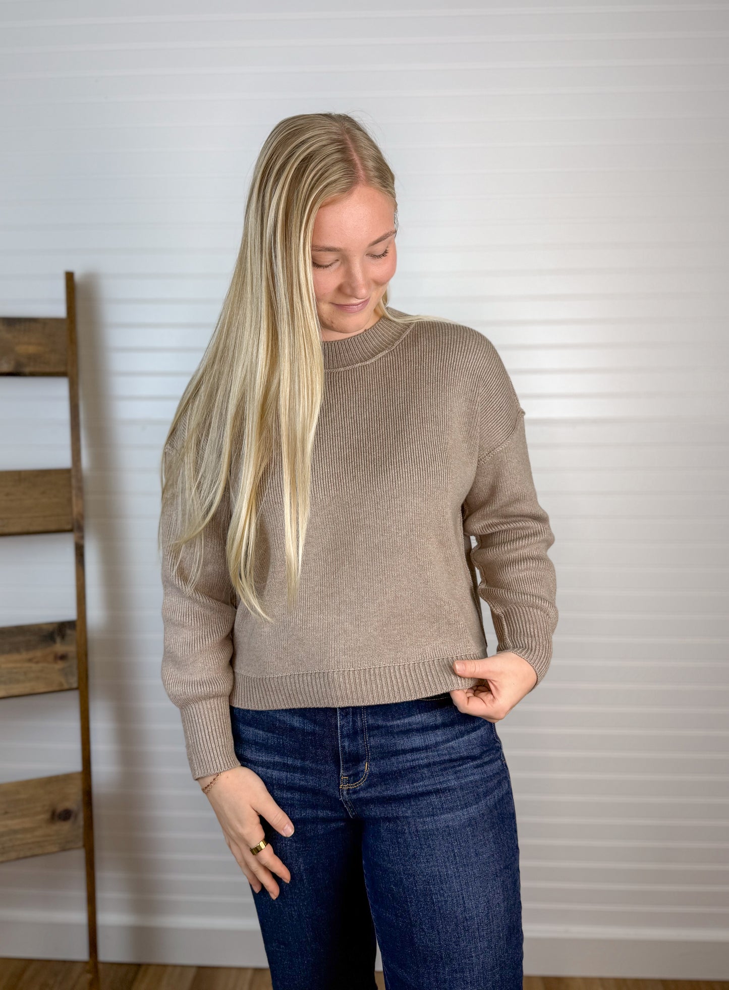 Ribbed Knit Raw Seam Sweater - Mocha
