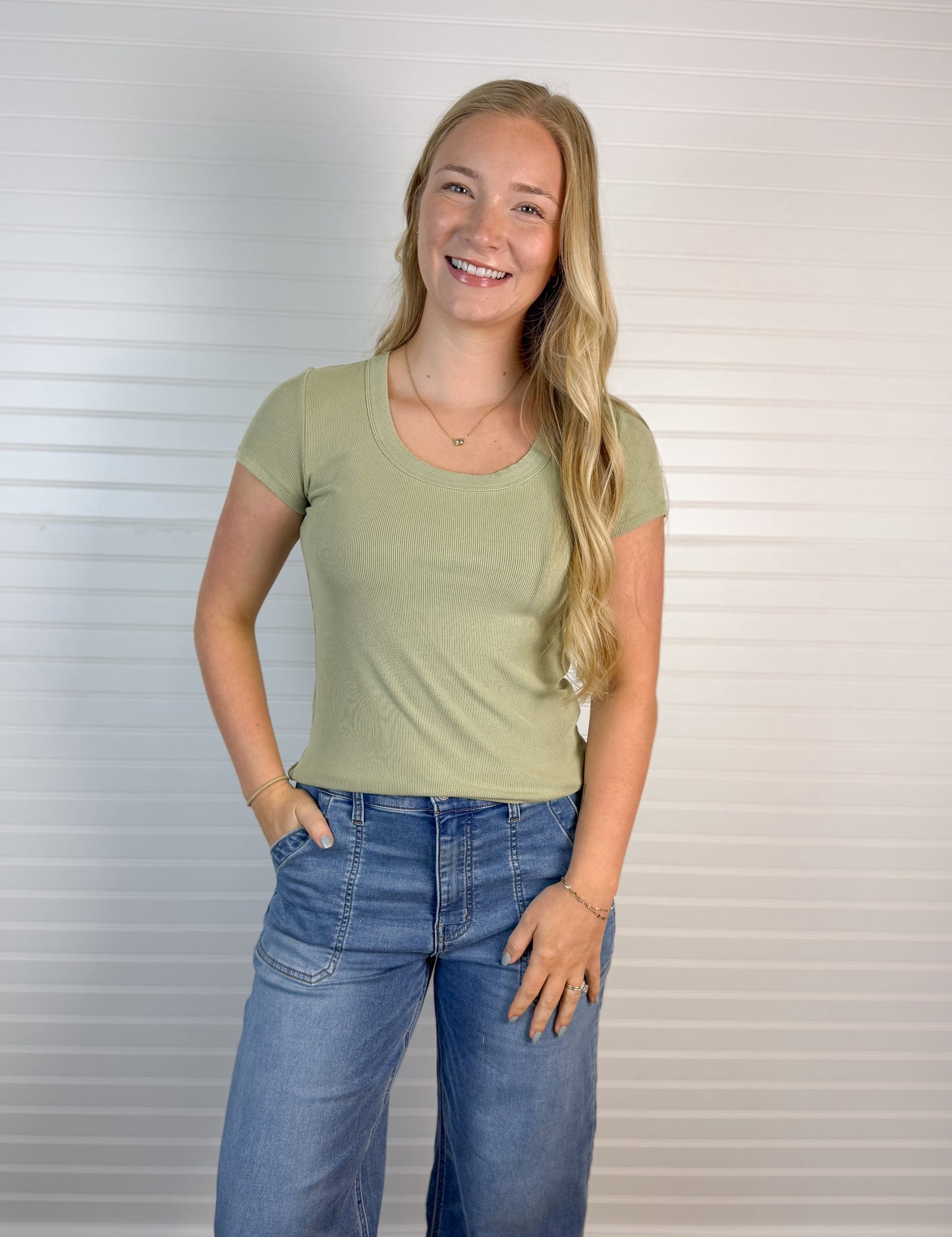 Ribbed Scoop Neck Tee - Matcha