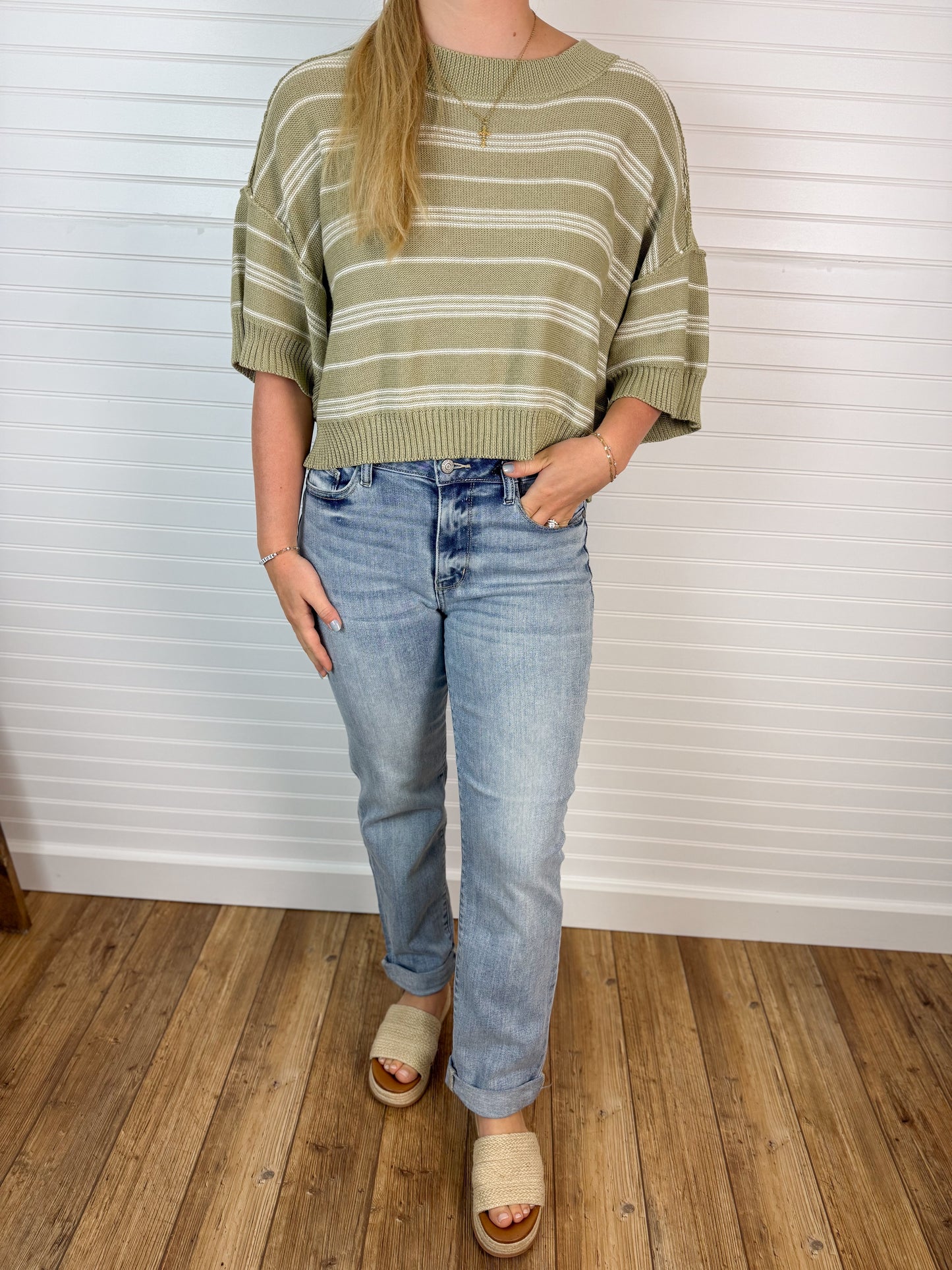 Midrise Boyfriend Cuffed Denim Jeans - Light Wash