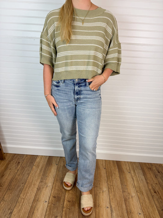 Midrise Boyfriend Cuffed Denim Jeans - Light Wash