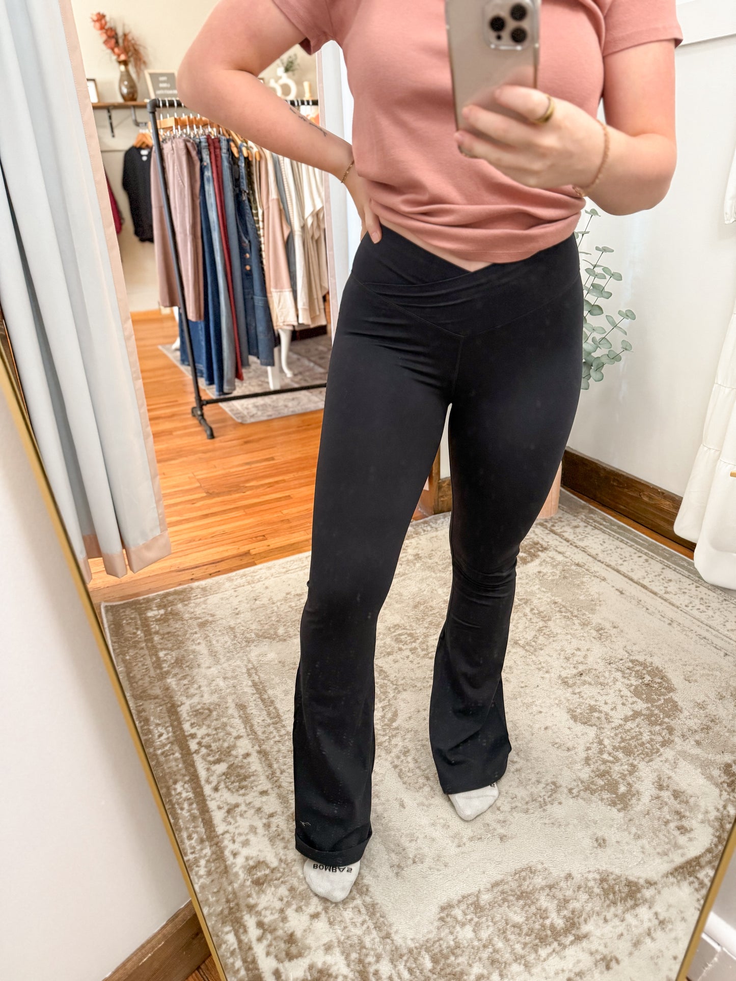 Crossover Waist Yoga Pants - Black