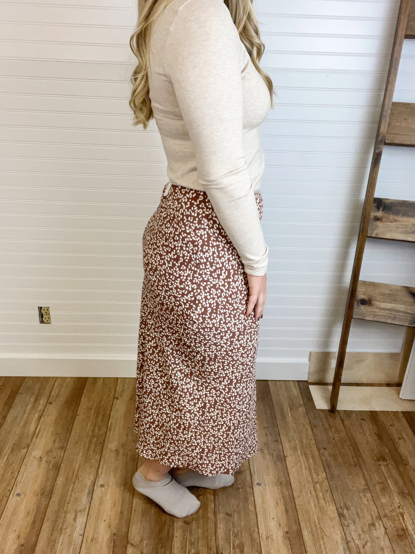 Printed Elastic Waist Midi Skirt