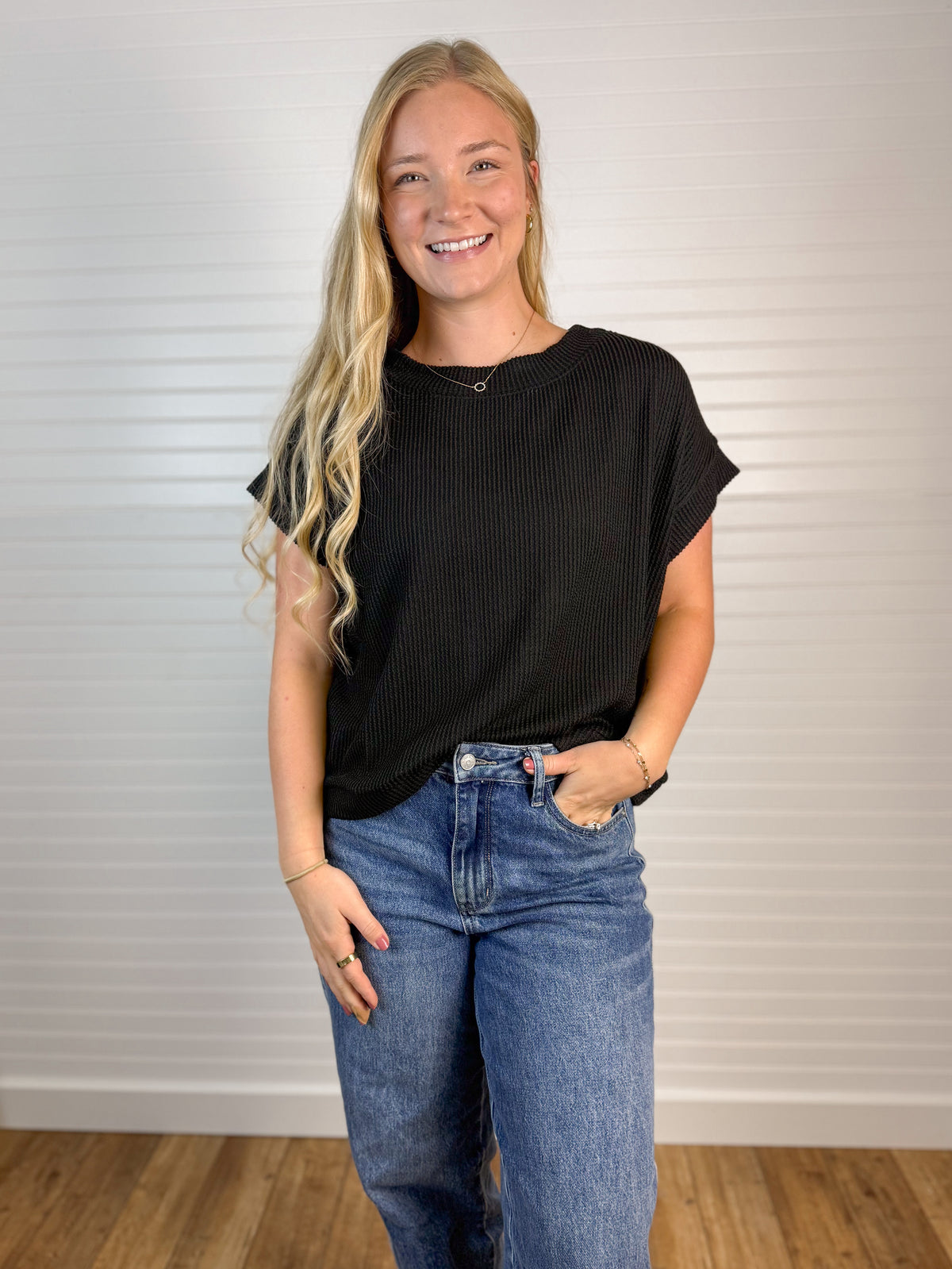 Raised Rib Cap Sleeve Top - Black