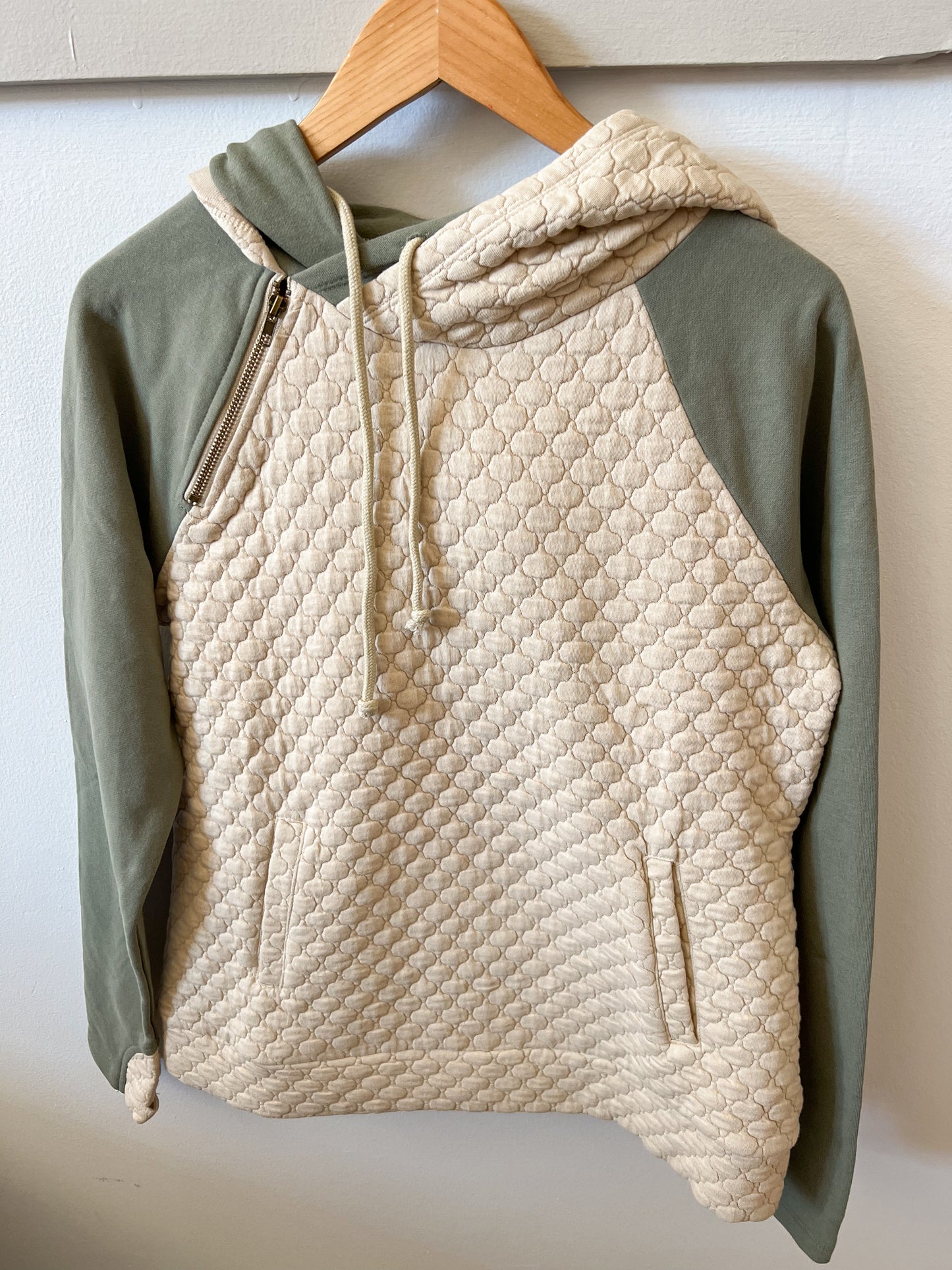 Quilted Knit Layered Sweatshirt - Green/Oat