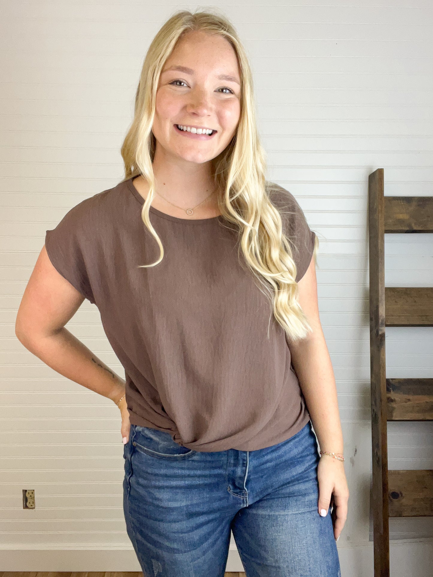 Short Sleeve Twist Hem Top - Brown