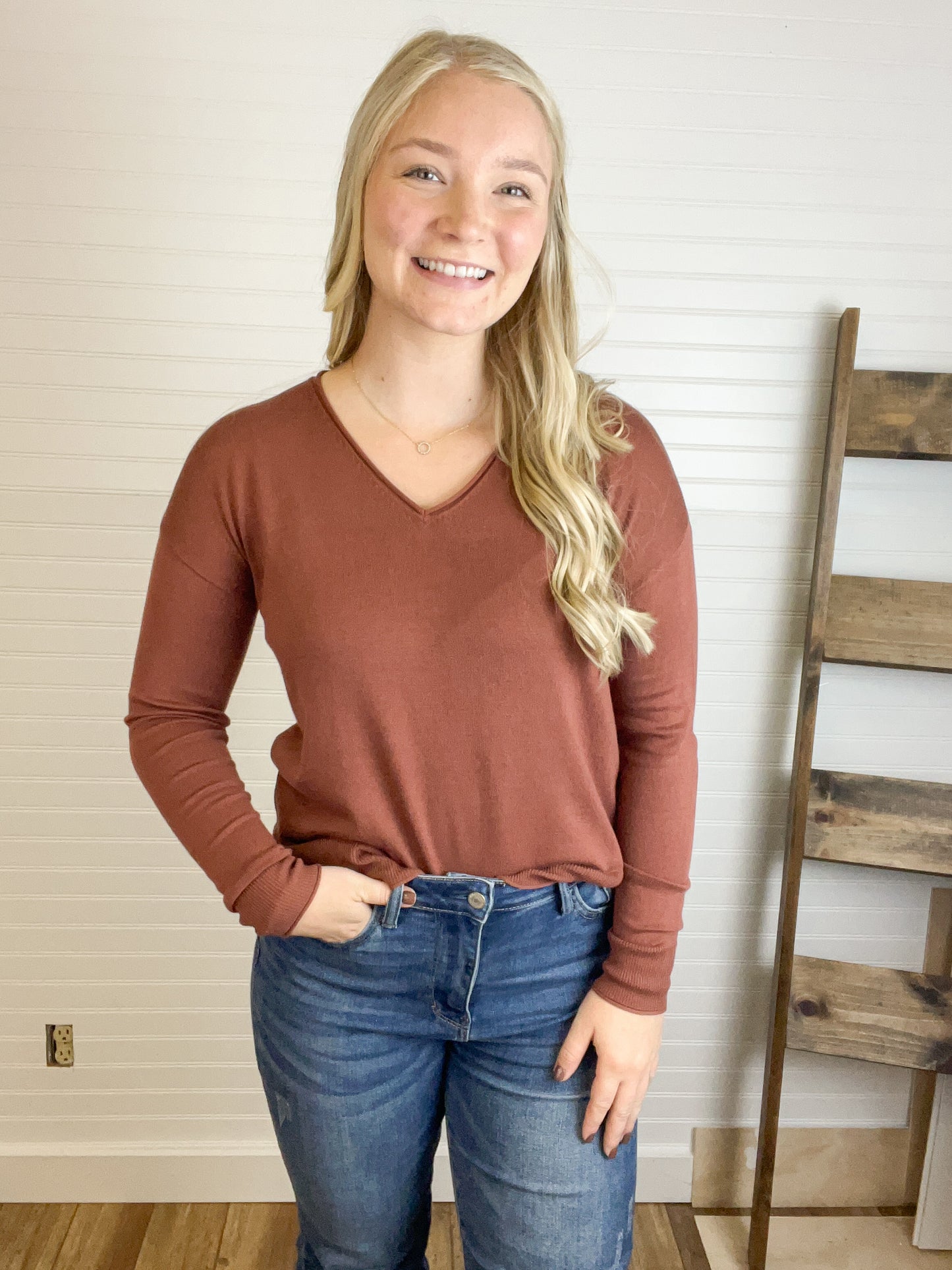 Lightweight V-Neck Sweater (2 colors)