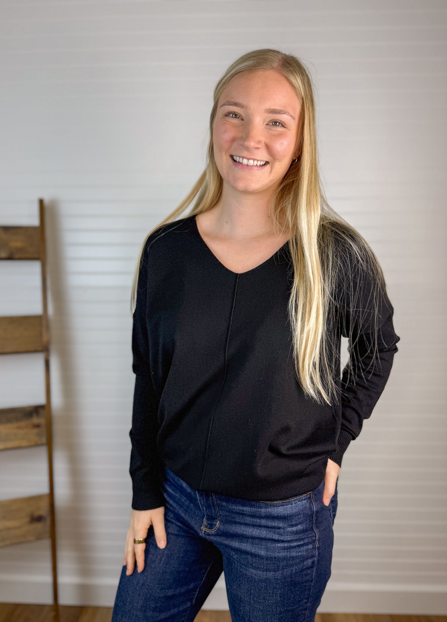 Front Seam Long V-Neck Sweater (4 colors)