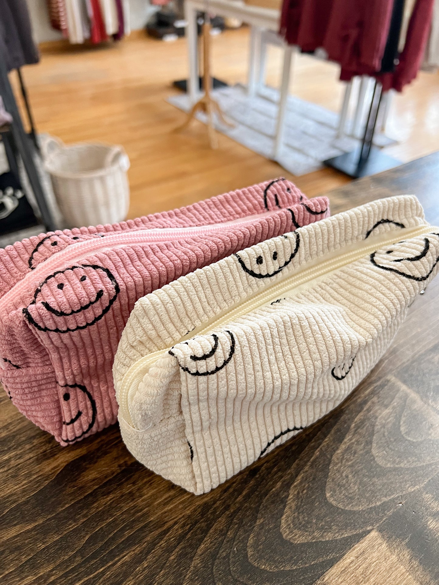 Smiley Toiletry Bag (2 colors)