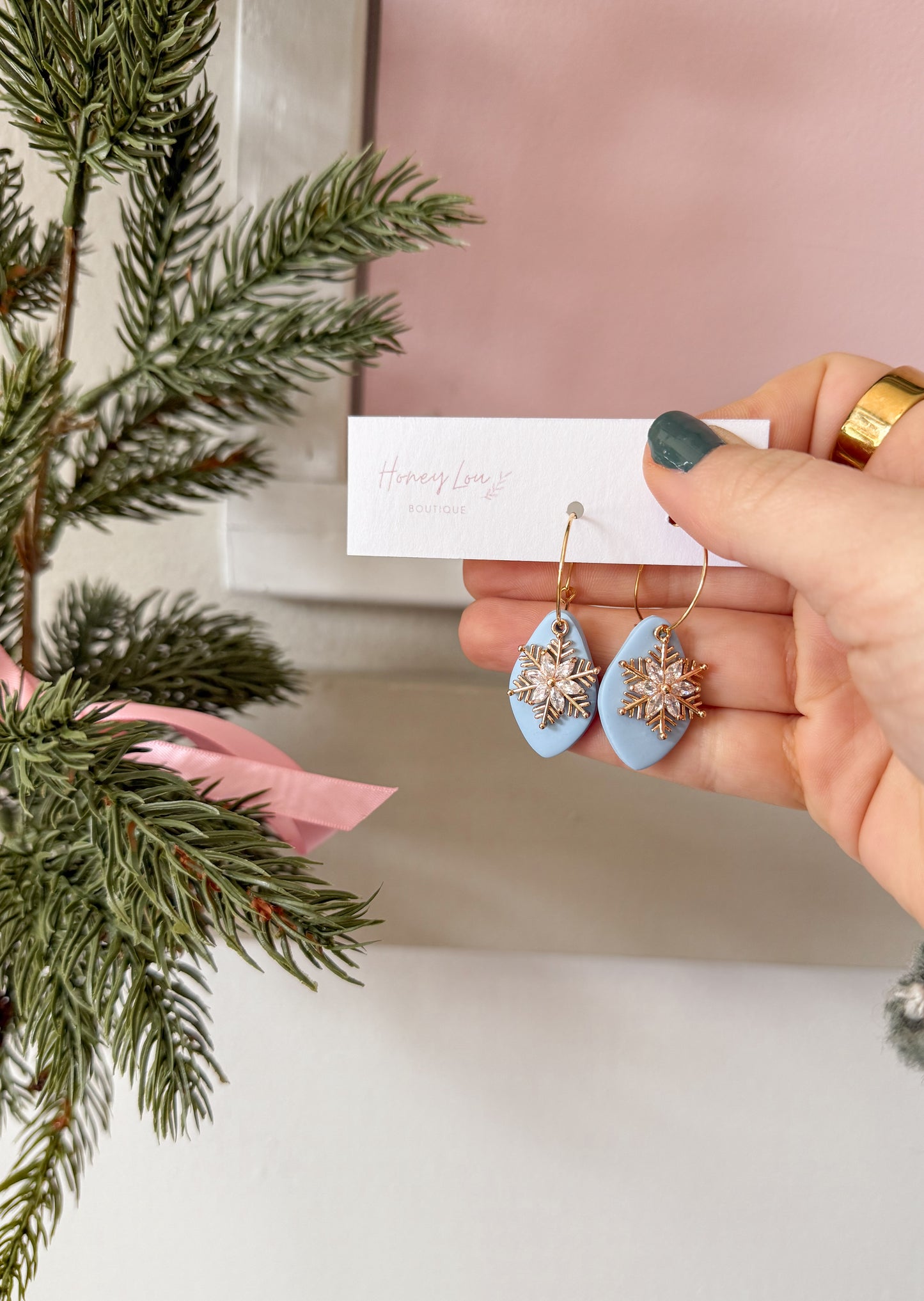 Elegant Snowflake Charm Clay Earrings - Blue