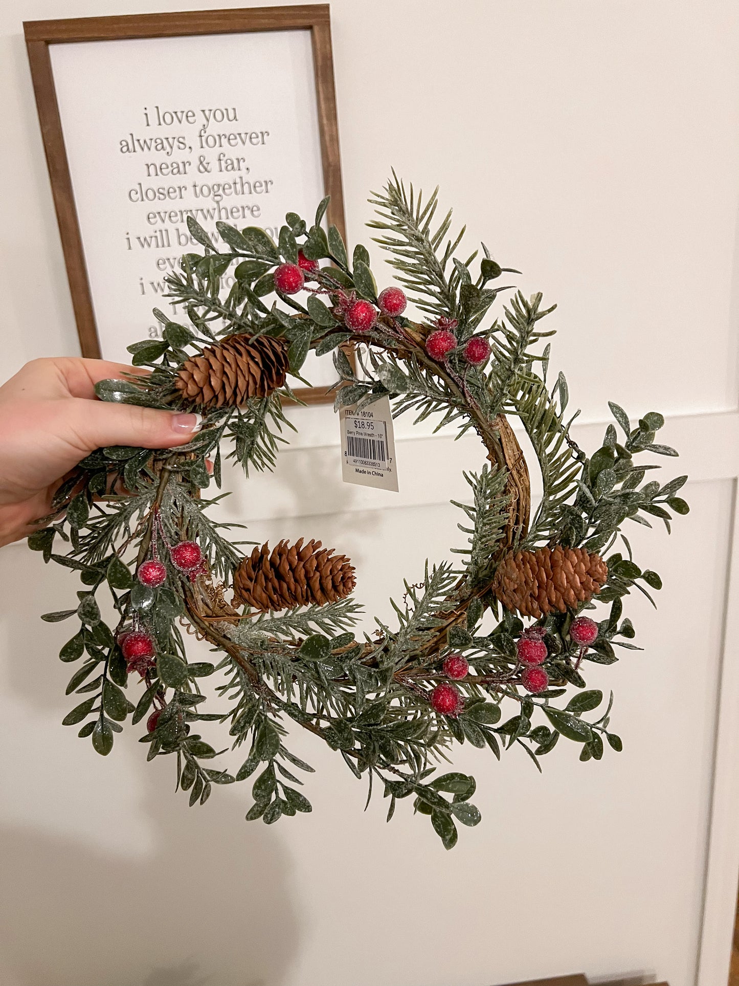 Berry Pine Wreath - 16"