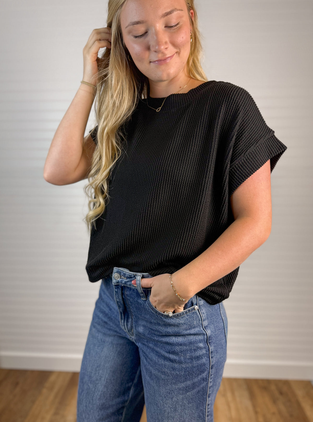 Raised Rib Cap Sleeve Top - Black