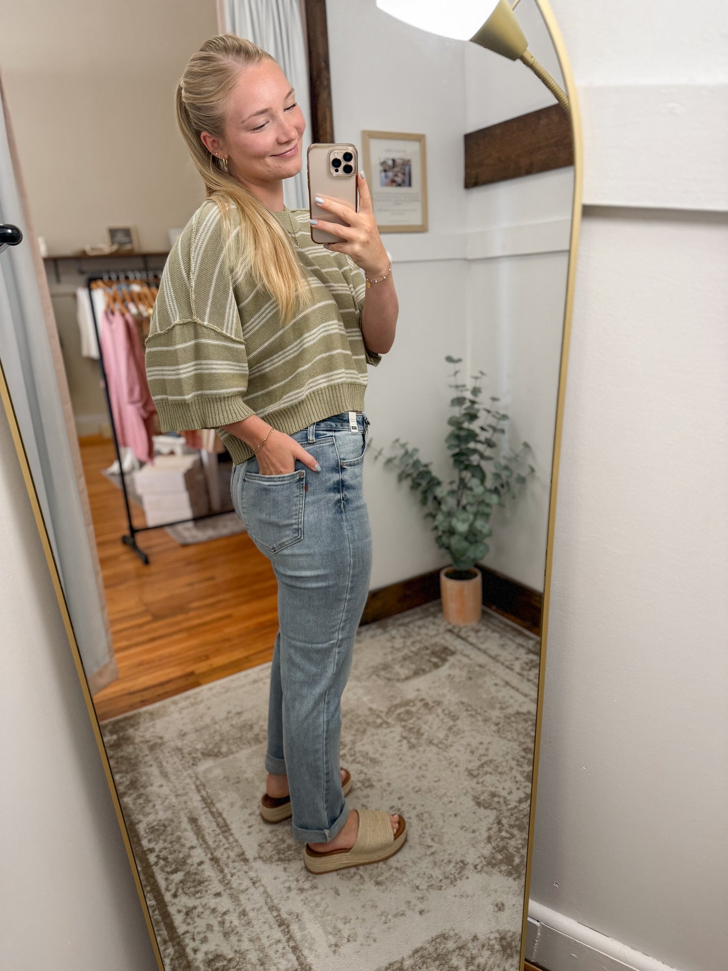 Midrise Boyfriend Cuffed Denim Jeans - Light Wash