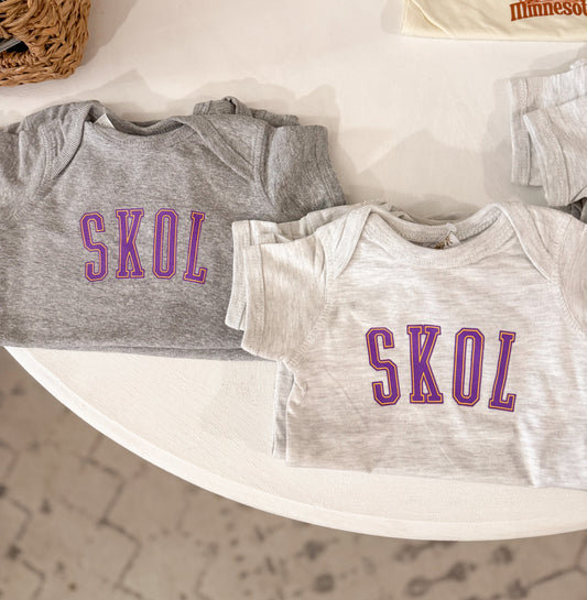 MN SKOL Onesie - Heather Grey
