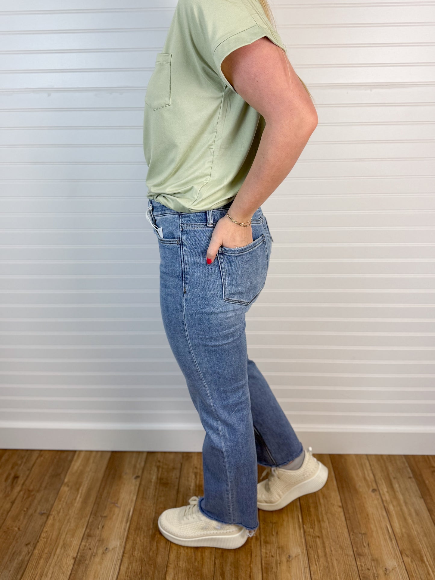Midrise Raw Hem Crop Straight Denim