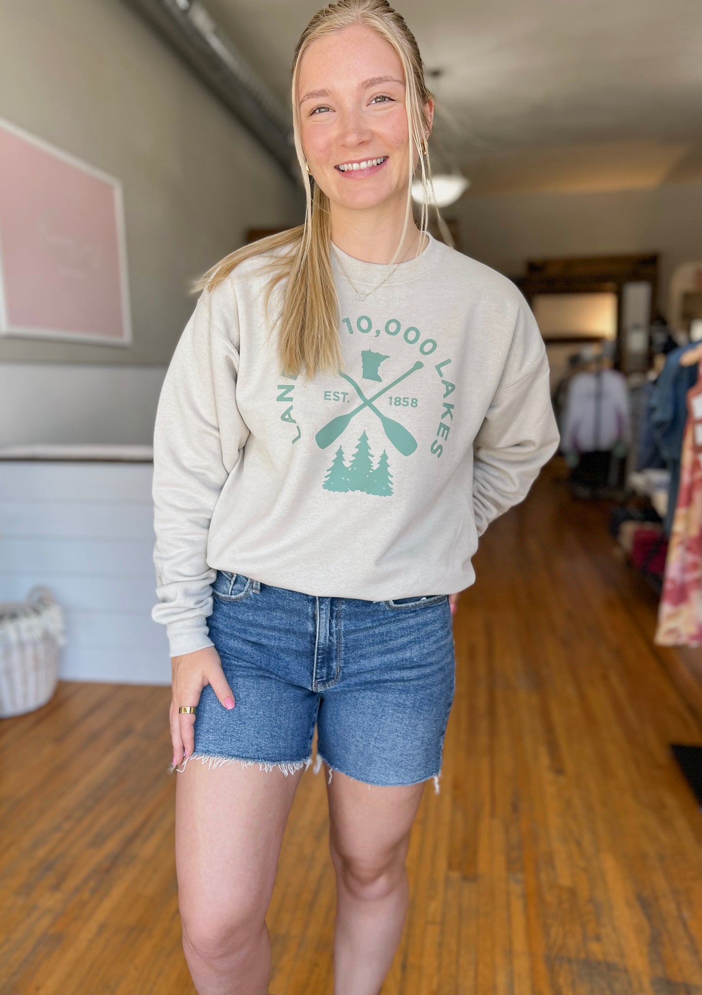 MN Lakes Crewneck - Sand