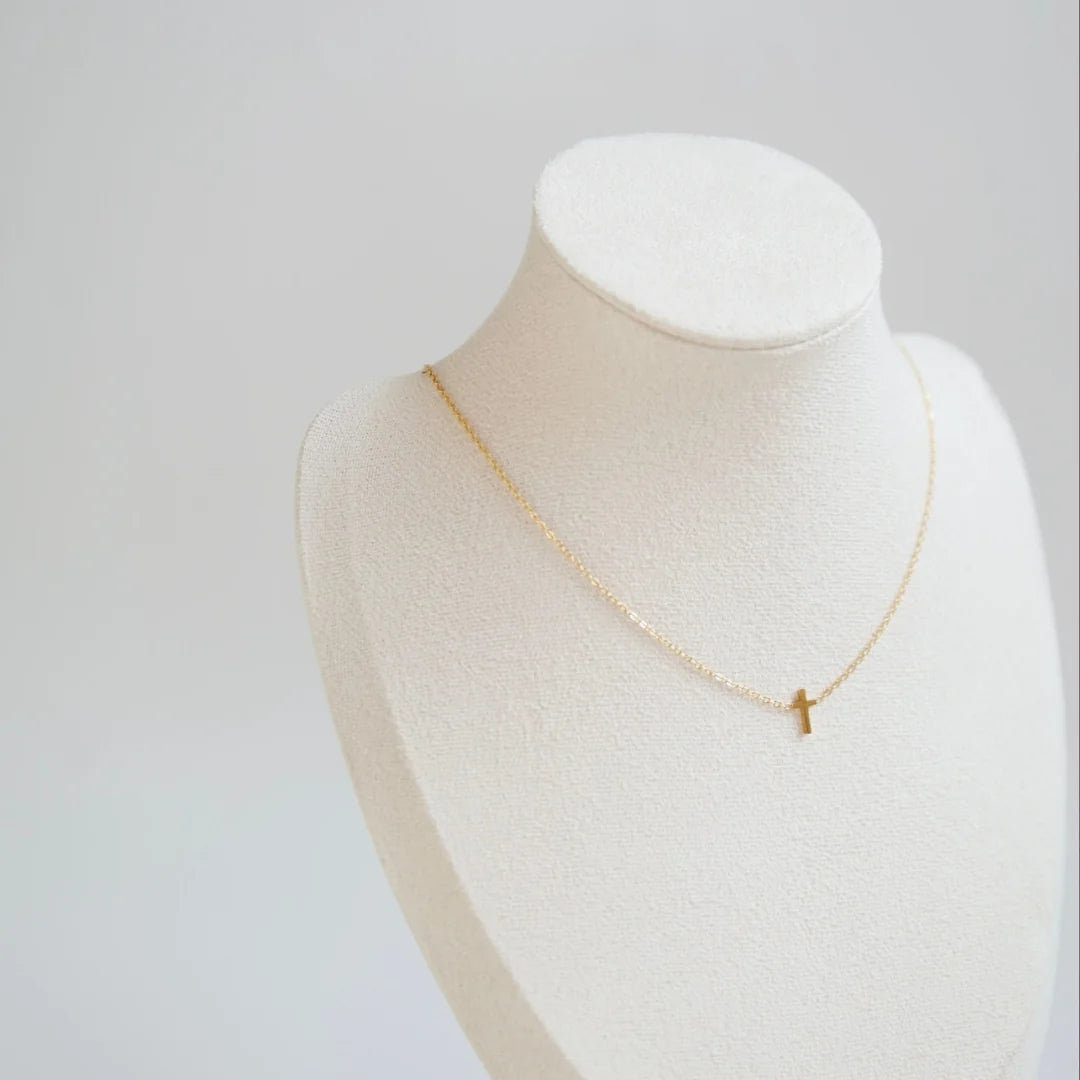 Dainty Cross Necklace (2 colors)