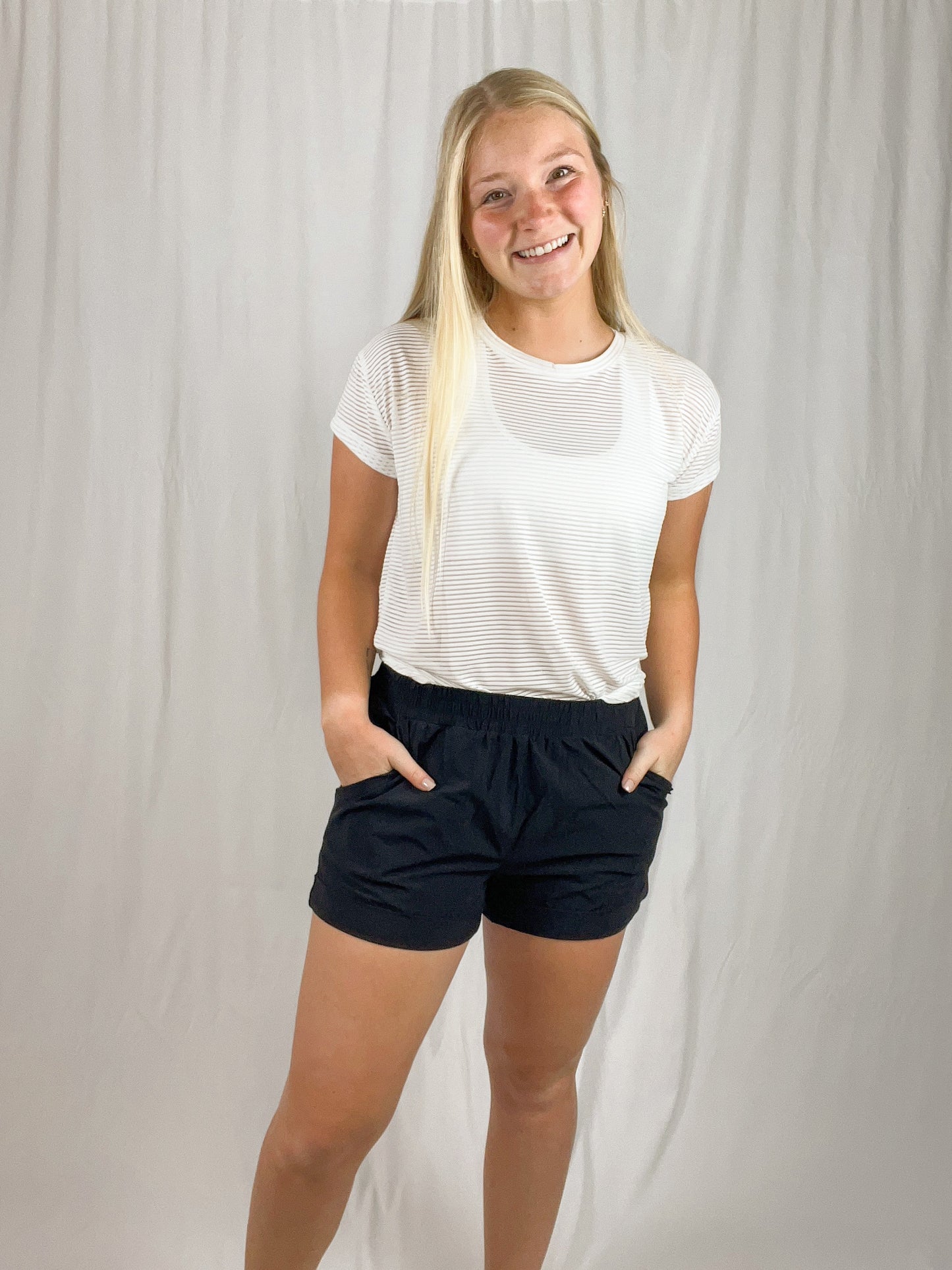 Highwaist Cuffed Athletic Shorts (2 colors)