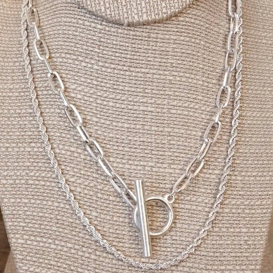 Front Toggle Layer Necklace (2 colors)